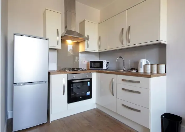 Modern City Centre Apartment In Central Hub